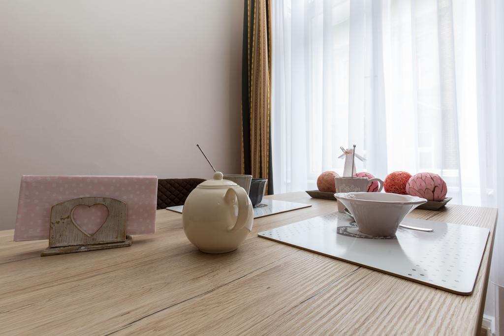 Bpm: Dob70 Classic Apartment In Downtown Budapest Rum bild