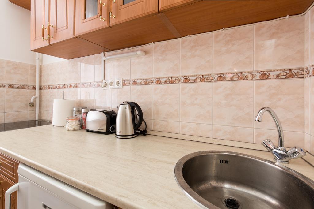 Bpm: Dob70 Classic Apartment In Downtown Budapest Rum bild